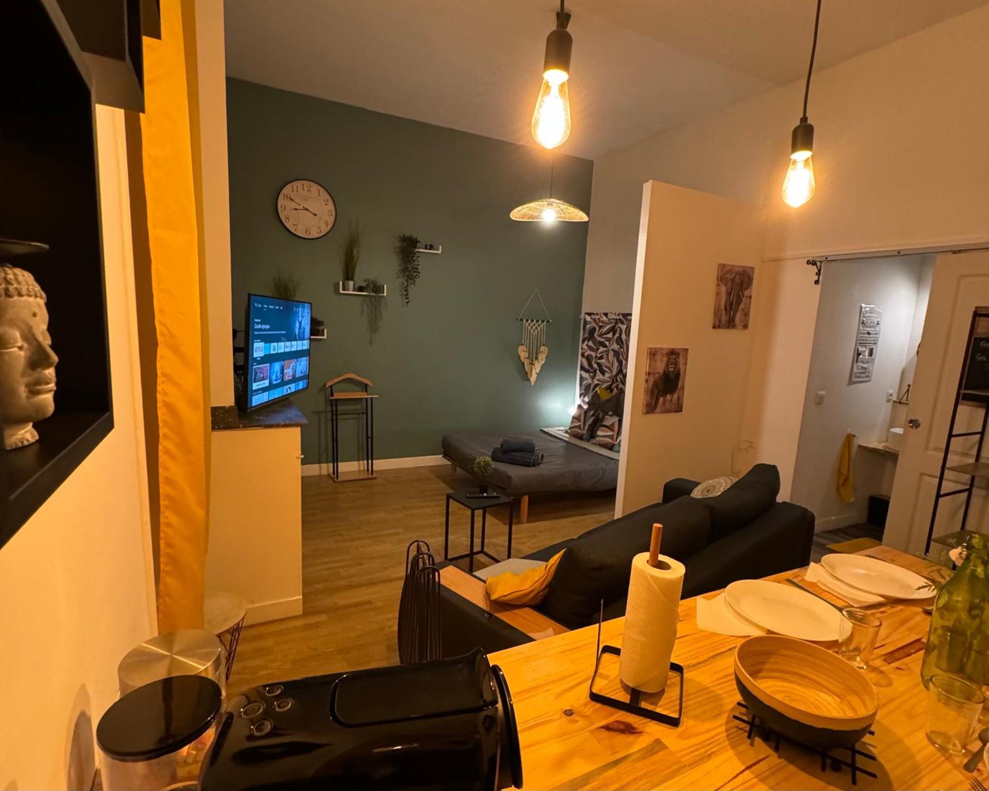 Apartment Climatise Aux Pieds De La Cite *